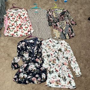 ❌SOLD❌Lot of 5 maternity tops size M except top right, maroon/blush/tan.